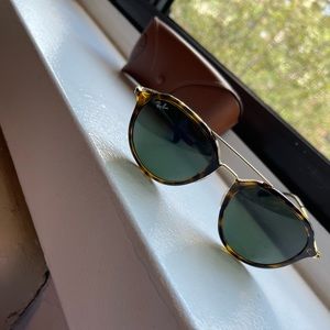 Womens Ray-Ban sunglasses